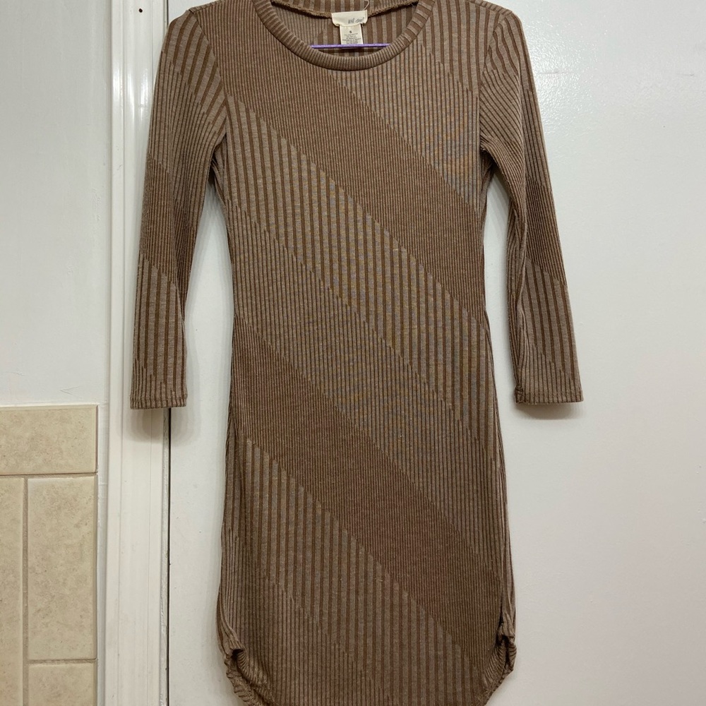 Flattering bodycon - Picture 2 of 3